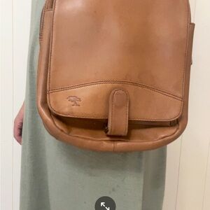 Ellington Rucksack Co. Leather Messenger Travel Crossbody Bag Made in Oregon